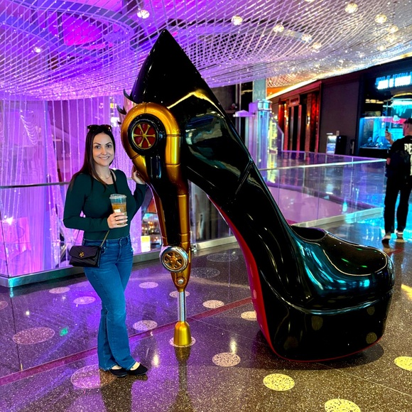 Meet your Posher, Krystal - Picture 1 of 1